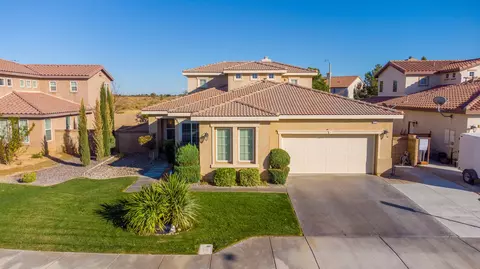 43136 Hampton St, Lancaster, CA 93536 photo 1