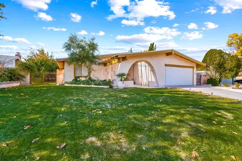 44147 Soft Ave, Lancaster, CA 93536 photo 2