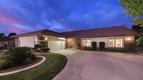2829 Vahan Ct, Lancaster, CA 93536 photo 2