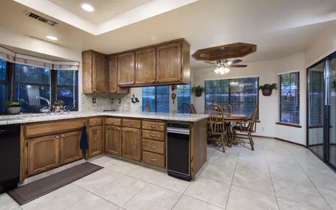 2829 Vahan Ct, Lancaster, CA 93536 photo 22