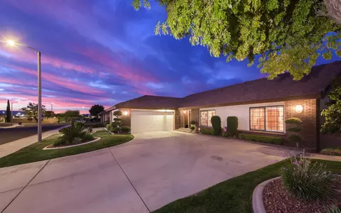 2829 Vahan Ct, Lancaster, CA 93536 photo 3