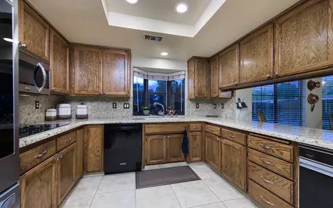2829 Vahan Ct, Lancaster, CA 93536 photo 21