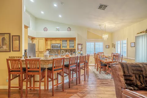 43910 Johns Ct, Lancaster, CA 93536 photo 6