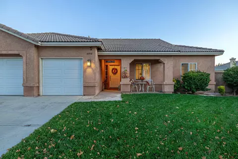43910 Johns Ct, Lancaster, CA 93536 photo 2