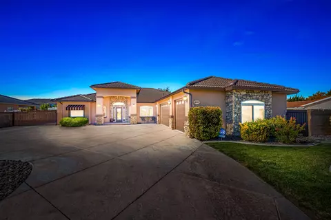 43241 25th St W, Lancaster, CA 93536 photo 1