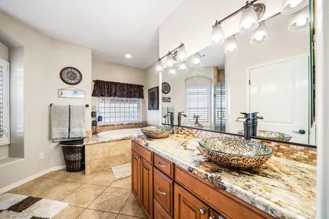 43241 25th St W, Lancaster, CA 93536 photo 32