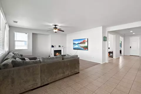 1745 Whitlatch Dr, Lancaster, CA 93535 photo 11
