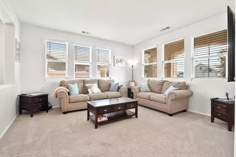 1745 Whitlatch Dr, Lancaster, CA 93535 photo 6