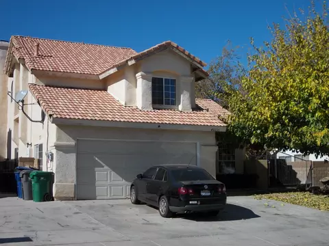 43335 8th St E, Lancaster, CA 93535 photo 2