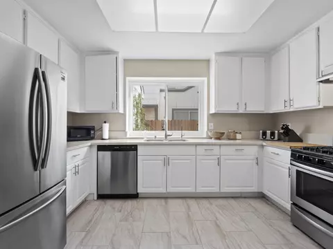 1178 Avenue J5 E, Lancaster, CA 93535 photo 9