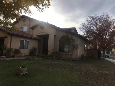 43845 Fallon Dr, Lancaster, CA 93535 photo 2