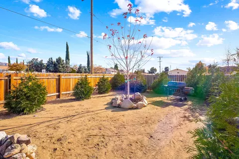22341 Meadows Rd, Tehachapi, CA 93561 photo 4