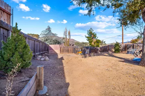 22341 Meadows Rd, Tehachapi, CA 93561 photo 22