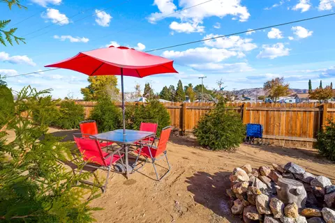 22341 Meadows Rd, Tehachapi, CA 93561 photo 3