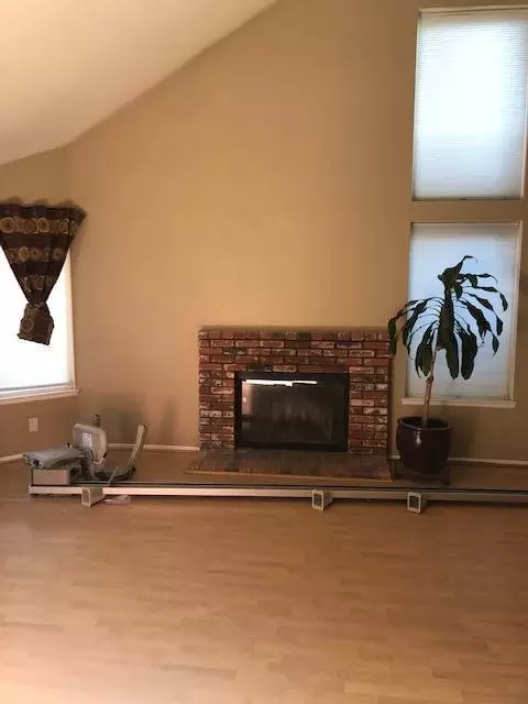 3041 Willowbrook Ave, Palmdale, CA 93551 photo 4
