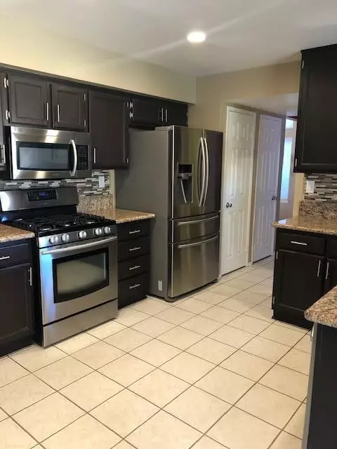 3041 Willowbrook Ave, Palmdale, CA 93551 photo 10