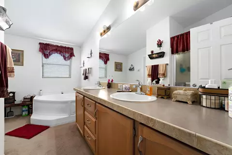 8161 Avenue E8 W, Lancaster, CA 93536 photo 13