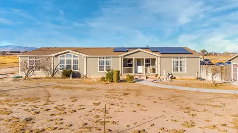 8161 Avenue E8 W, Lancaster, CA 93536 photo 1