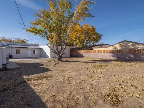 44544 Cedar Ave, Lancaster, CA 93534 photo 9