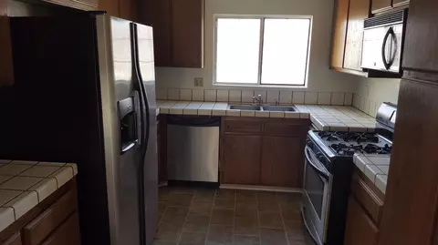 43735 17th St E, Lancaster, CA 93535 photo 4