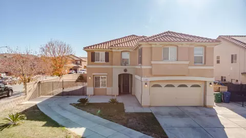 2808 Emerald Ln, Lancaster, CA 93535 photo 1