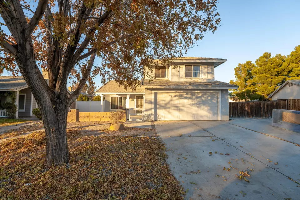  2541 Lumber St W, Lancaster, CA 93536 photo 2