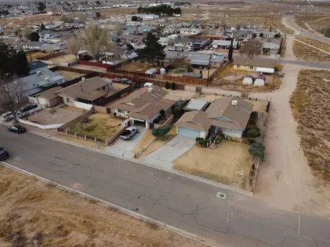12675 Sugar St, Boron, CA 93516 photo 11