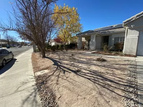 45661 17th St W, Lancaster, CA 93534 photo 2