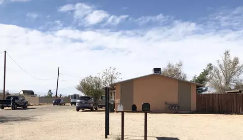 12982 Mohawk Rd, Apple Valley, CA 92308 photo 4