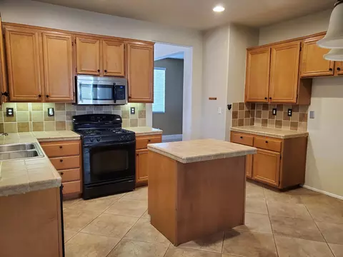 45837 Coventry Ct, Lancaster, CA 93534 photo 7