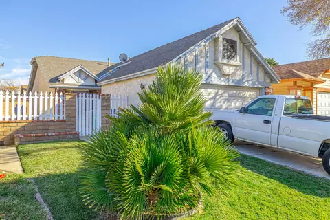37638 12th St E, Palmdale, CA 93550 photo 1