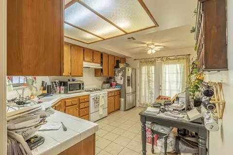 37638 12th St E, Palmdale, CA 93550 photo 5