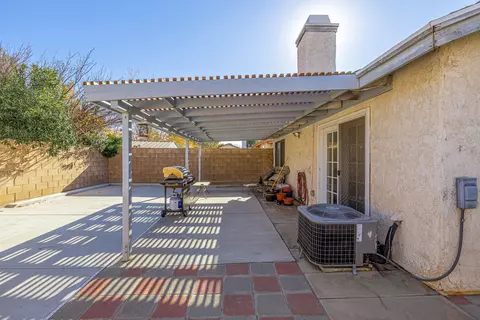 37638 12th St E, Palmdale, CA 93550 photo 21