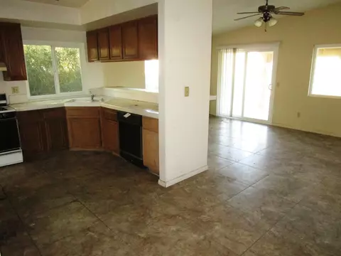 43832 Silver Bow Rd, Lancaster, CA 93535 photo 4