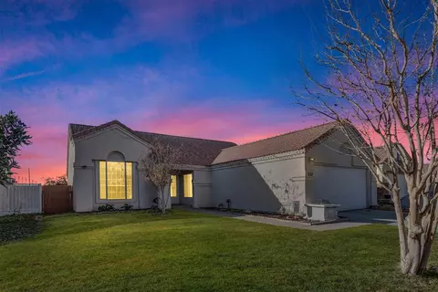 3133 Titcher Ln, Rosamond, CA 93560 photo 4