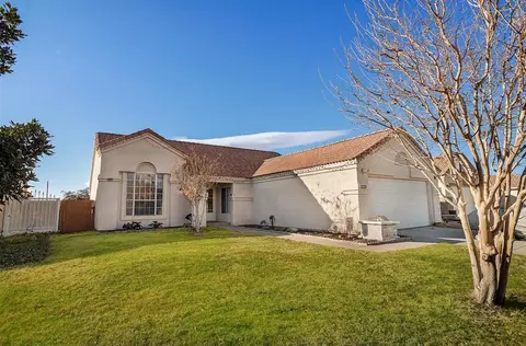 3133 Titcher Ln, Rosamond, CA 93560 photo 2