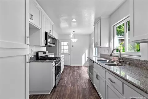 403 Ash St, Tehachapi, CA 93561 photo 5