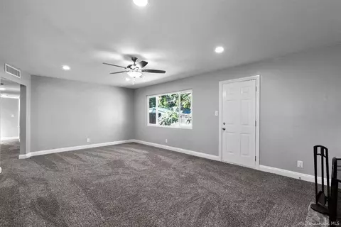 403 Ash St, Tehachapi, CA 93561 photo 3