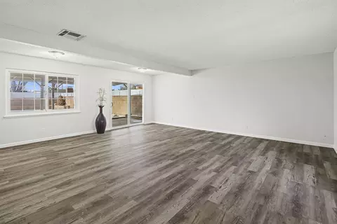45047 Lorimer Ave, Lancaster, CA 93534 photo 6