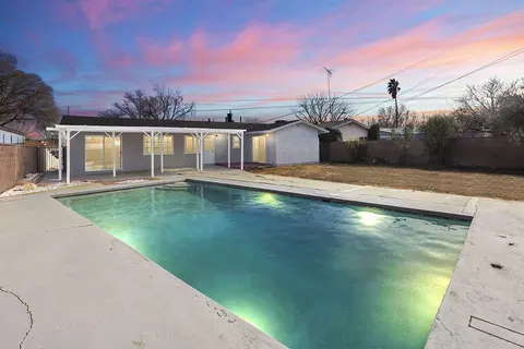 45047 Lorimer Ave, Lancaster, CA 93534 photo 2