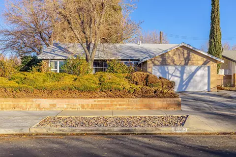 43880 Gadsden Ave, Lancaster, CA 93534 photo 1