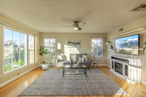 43880 Gadsden Ave, Lancaster, CA 93534 photo 4