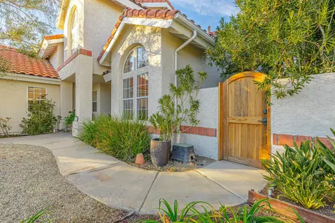 6125 Phaeton Pl, Lancaster, CA 93536 photo 3