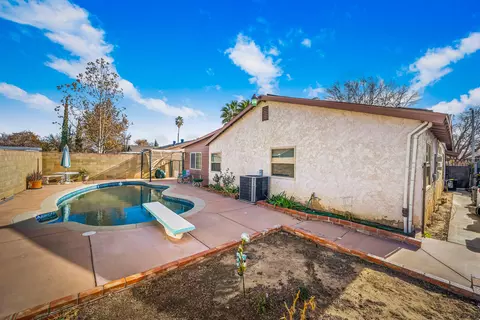 633 Eston Pl, Lancaster, CA 93535 photo 22
