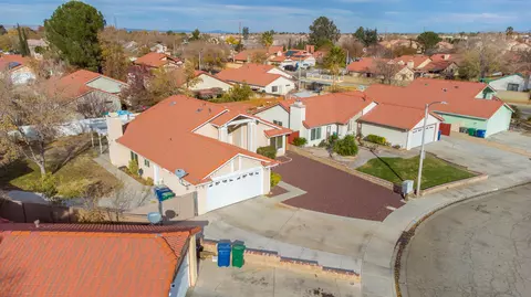 1545 Newgrove St E, Lancaster, CA 93535 photo 21