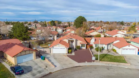 1545 Newgrove St E, Lancaster, CA 93535 photo 19