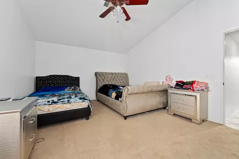 1545 Newgrove St E, Lancaster, CA 93535 photo 9