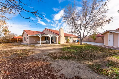 1545 Newgrove St E, Lancaster, CA 93535 photo 17