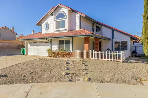 43421 Yew St, Lancaster, CA 93536 photo 1