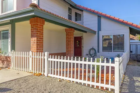 43421 Yew St, Lancaster, CA 93536 photo 3